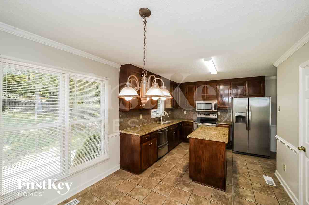 3125 Glenshire Dr - Photo 7 of 18