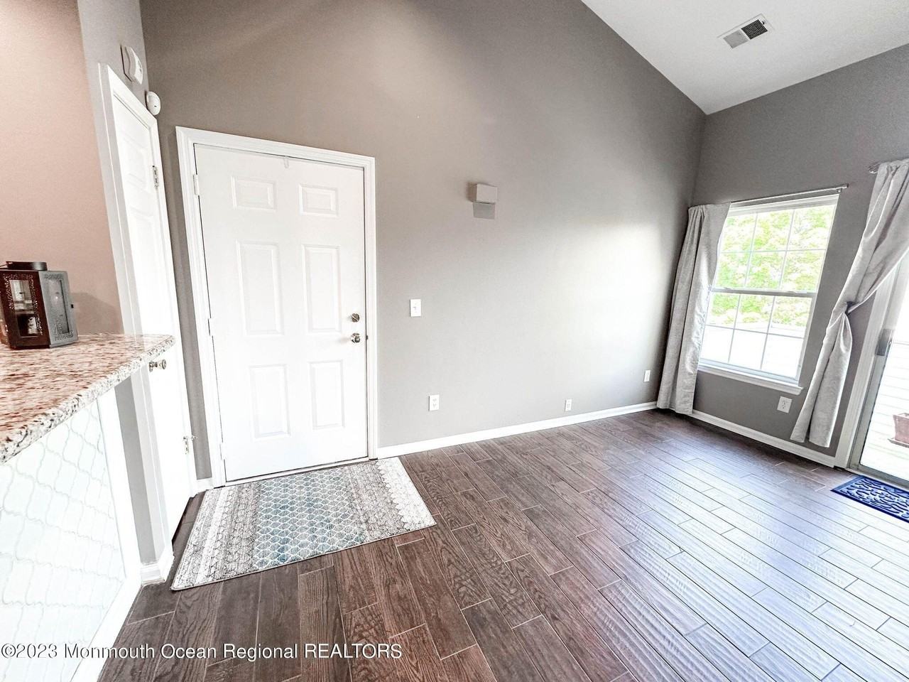 2 Basset Ct - Photo 3 of 30