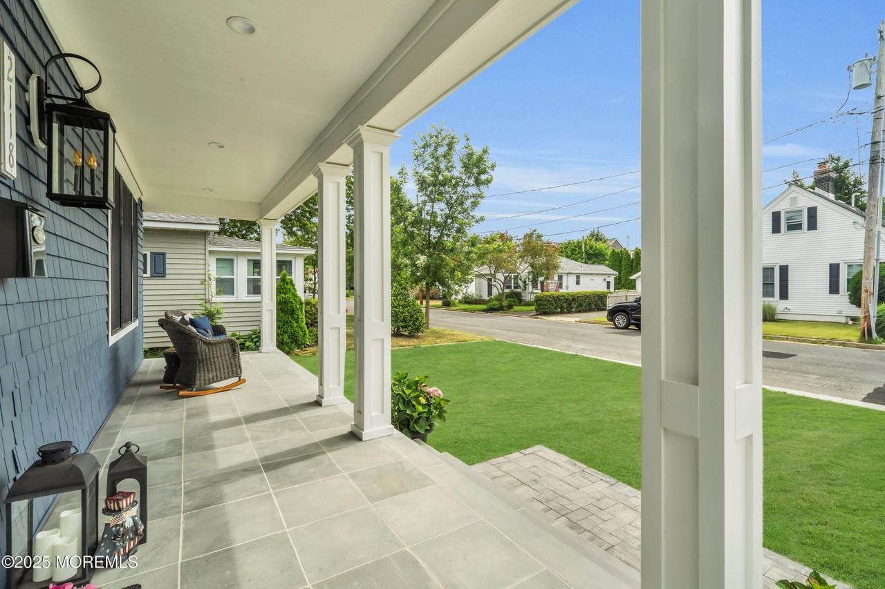 2118 Edgewood Pl - Photo 3 of 50