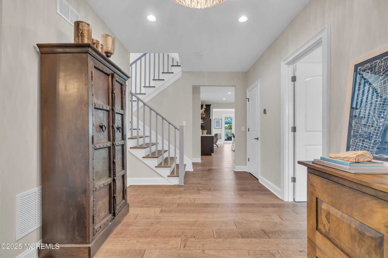 2118 Edgewood Pl - Photo 6 of 50