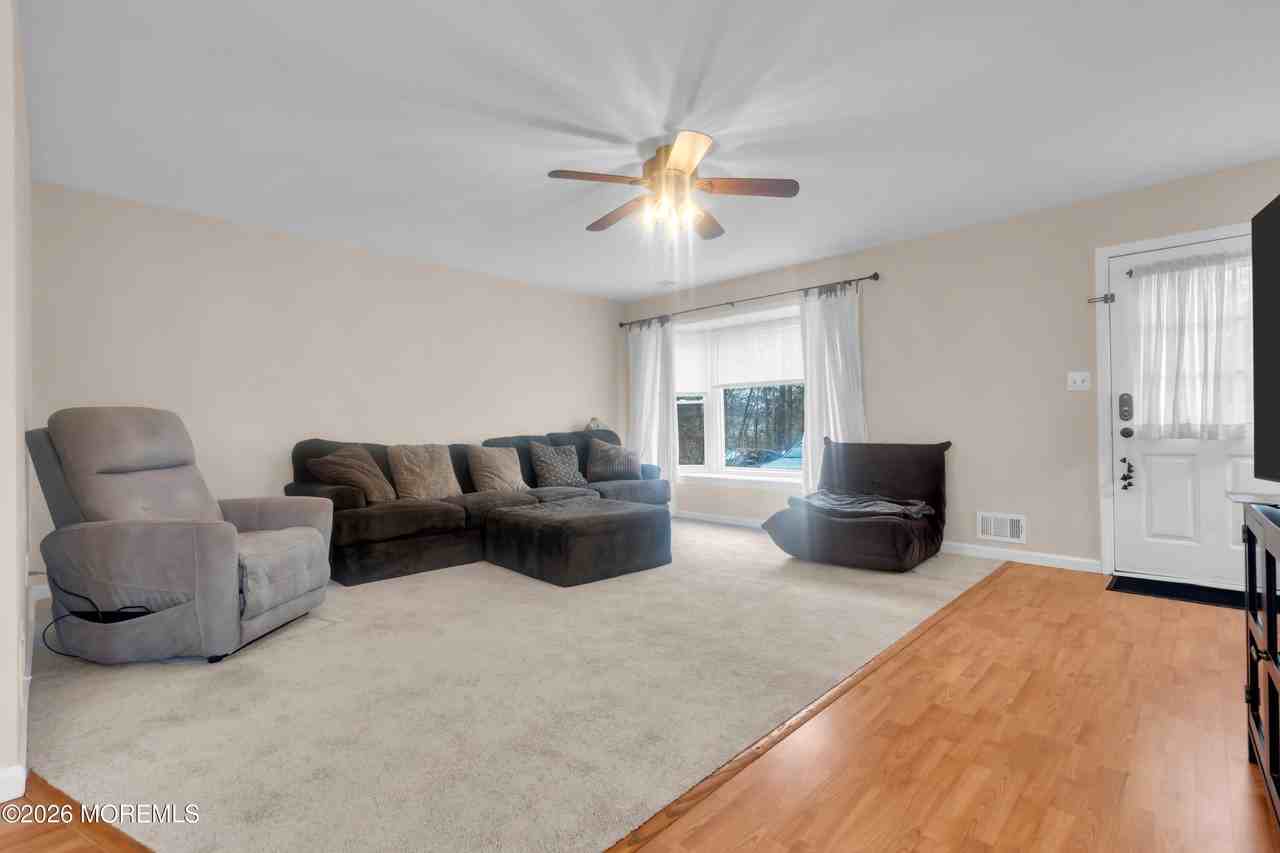 30 Shilling Way - Photo 6 of 28