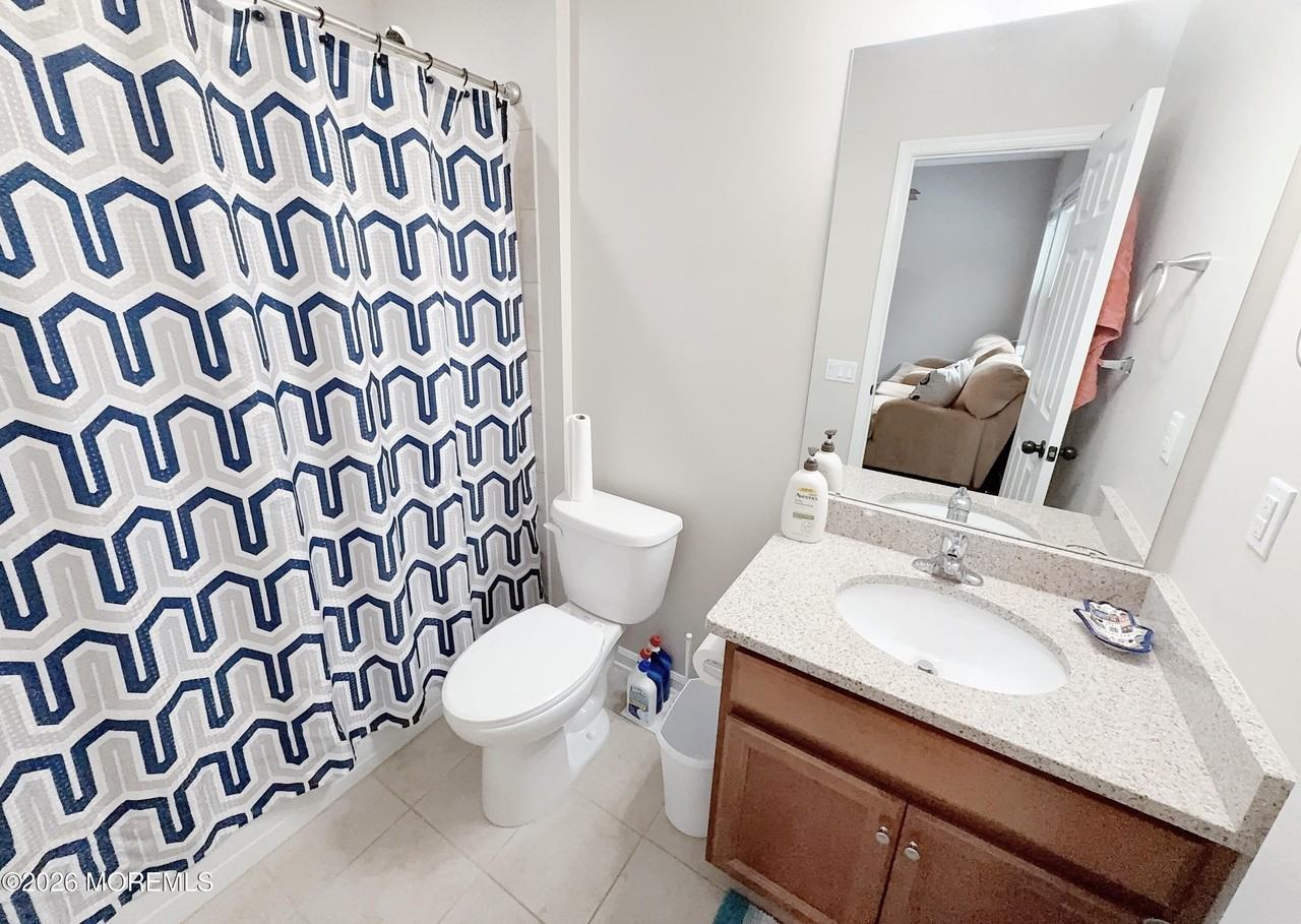 110 Halliard Dr - Photo 5 of 26