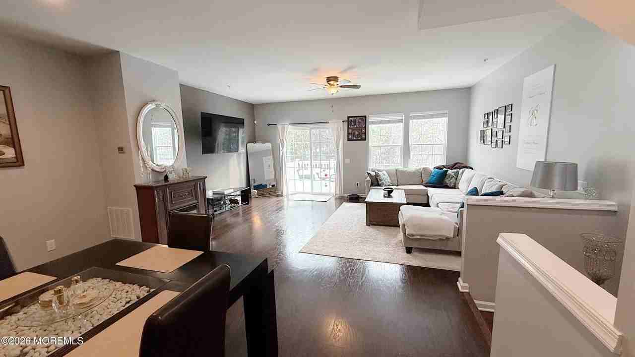 110 Halliard Dr - Photo 6 of 26