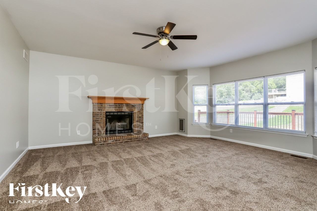 107 Trailing Oak Ct - Photo 3 of 18