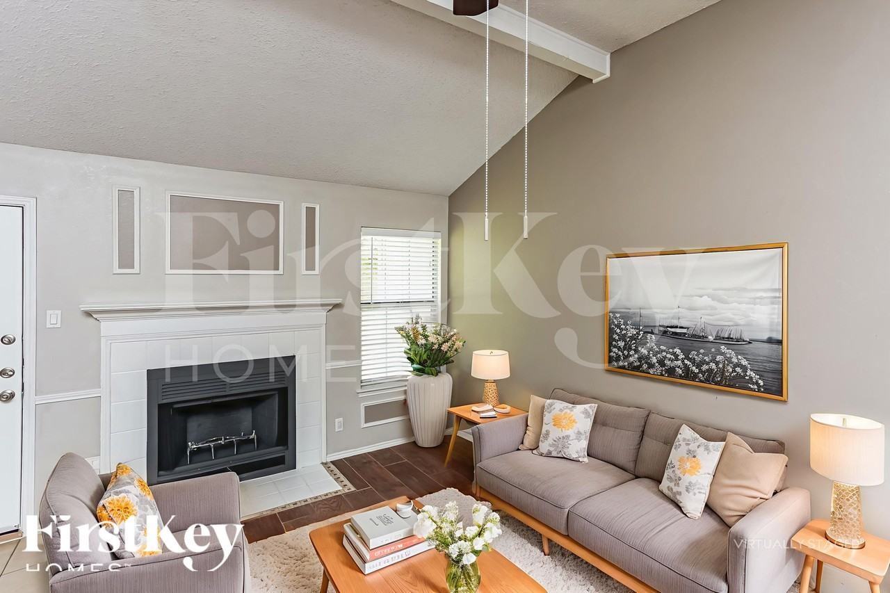 1317 Nicole Way - Photo 3 of 18