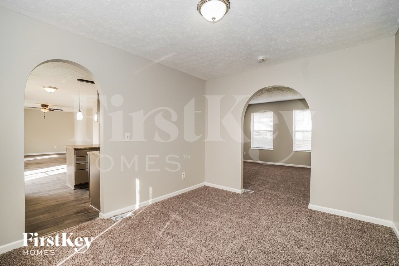 391 Oak Village Dr - Photo 6 of 16