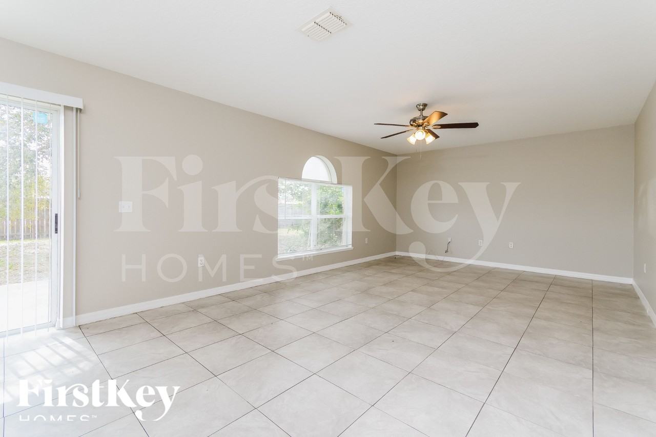 235 Cranbrook Dr - Photo 2 of 16