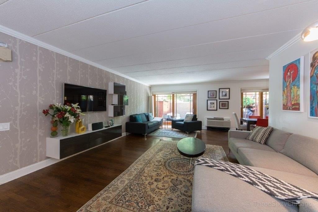 1153 S Plymouth Ct Unit C #C - Photo 3 of 41