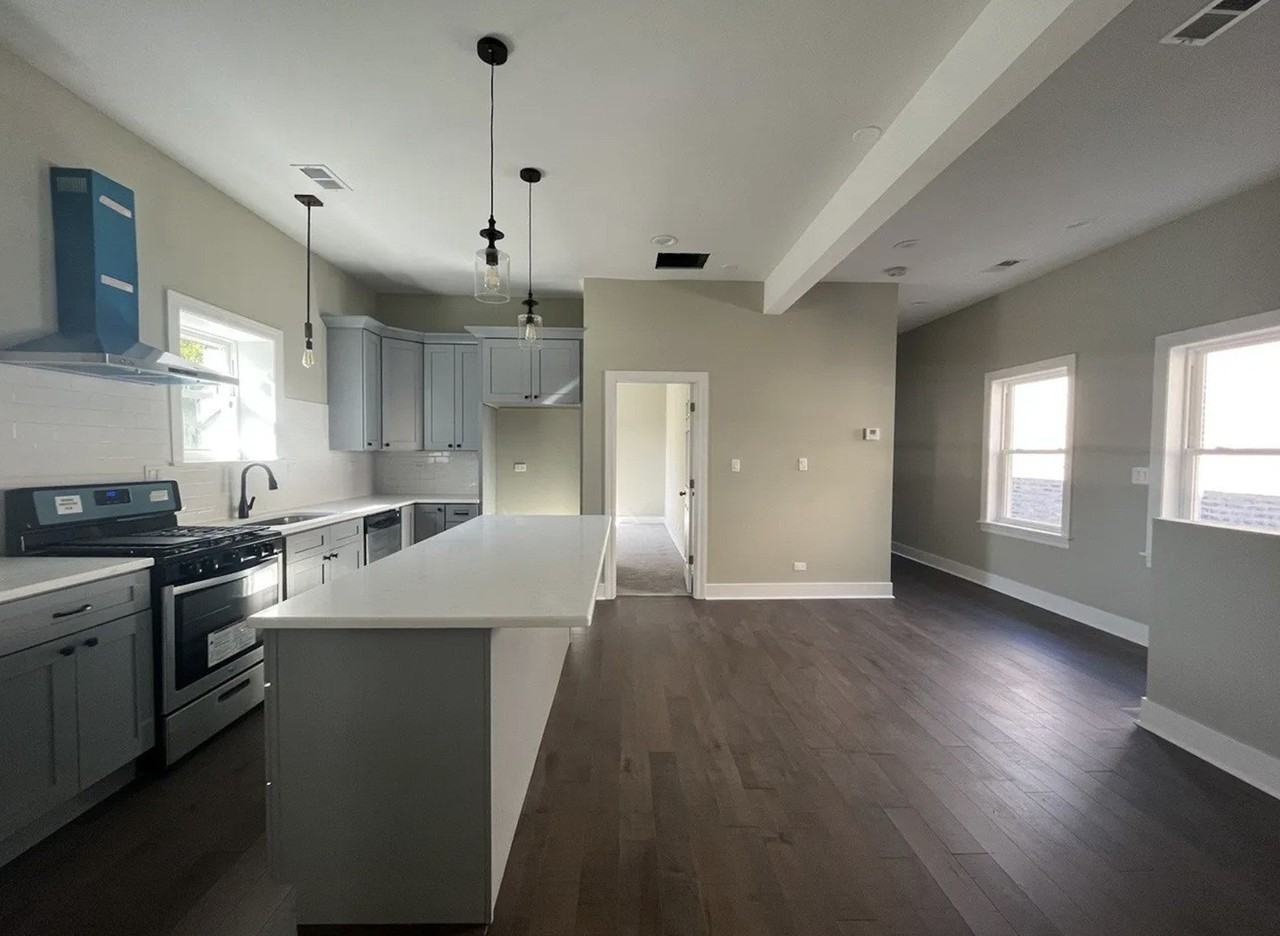 6448 S Saint Lawrence Ave Unit 2 #2 - Photo 2 of 4