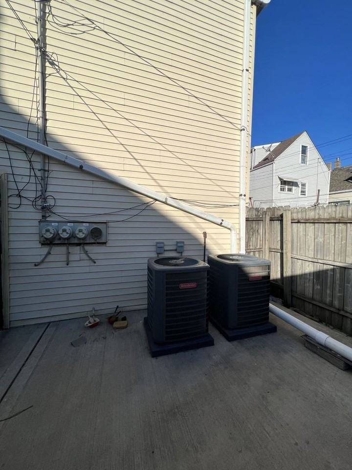 4533 S Richmond St Unit 2 #2 - Photo 6 of 7