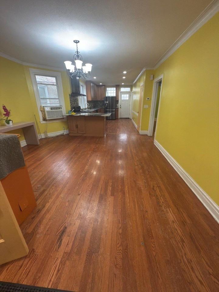 6449 N Artesian Ave Apt 2 #2 - Photo 3 of 14