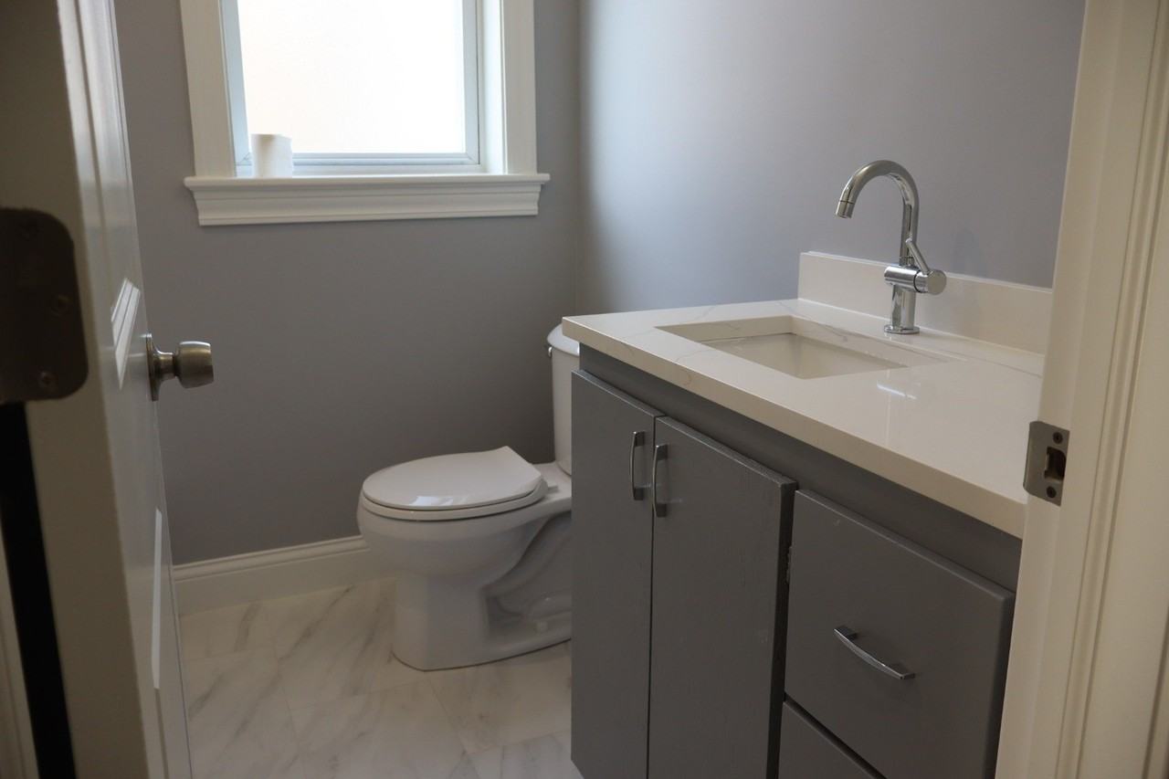 4120 W Gladys Ave Unit 2 #2 - Photo 3 of 21