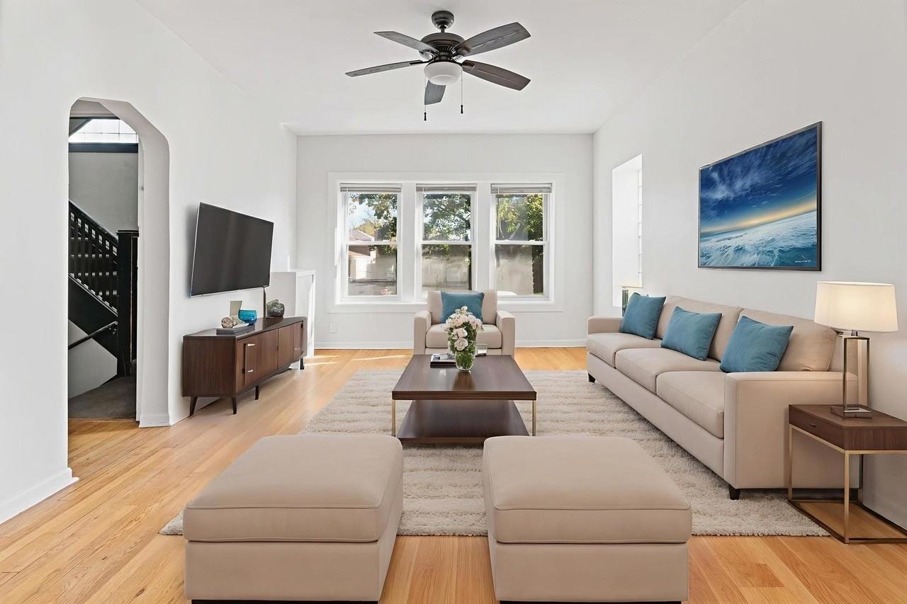 10342 S Calumet Ave Apt 3 #3 - Photo 4 of 25