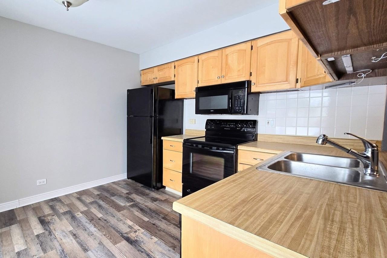 903 Bidwell Dr - Photo 5 of 13