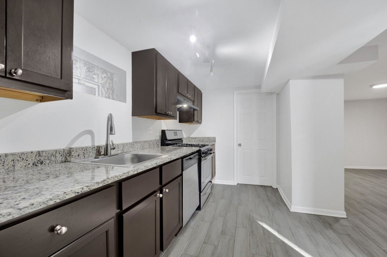 1914 W Henderson St Unit Garden-Fron - Photo 4 of 17