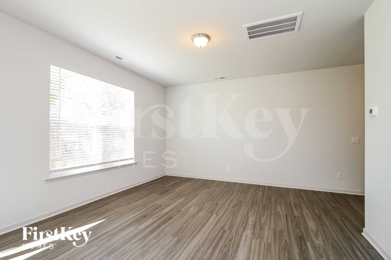 6410 Beaver Pond Ct - Photo 3 of 18