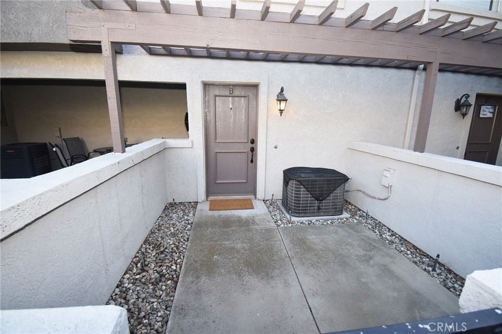 9872 Highland Ave #B - Photo 2 of 16