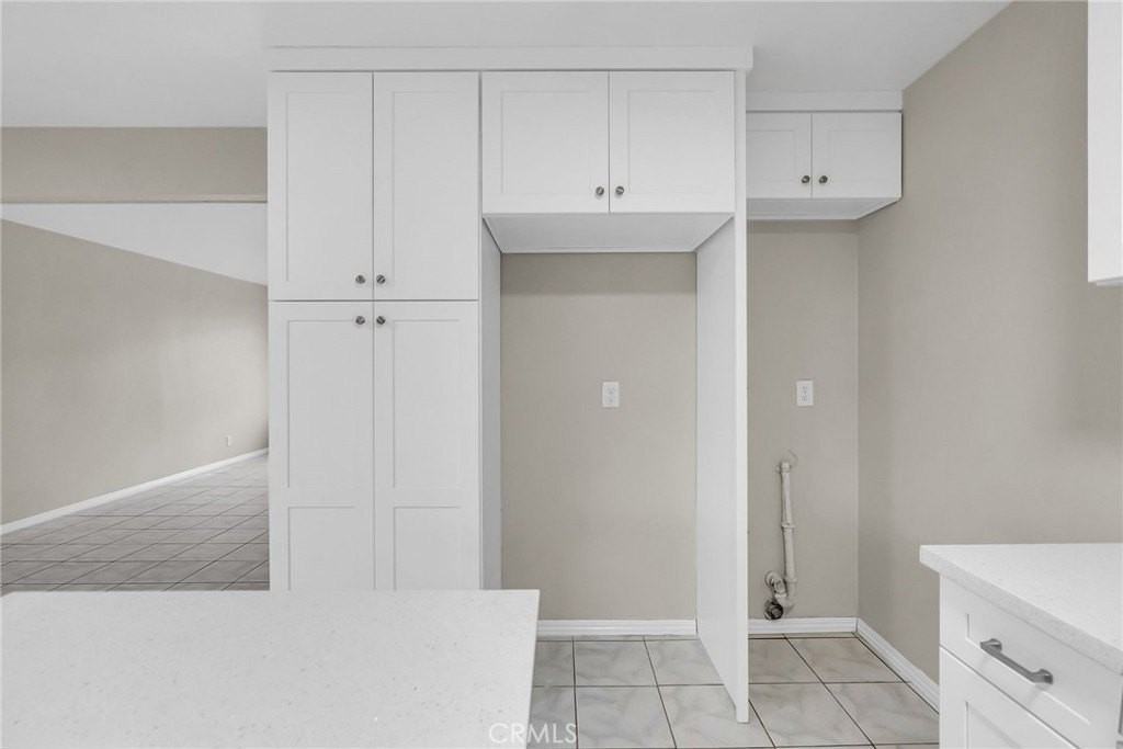 1302 W Lido Pl #2 - Photo 5 of 27