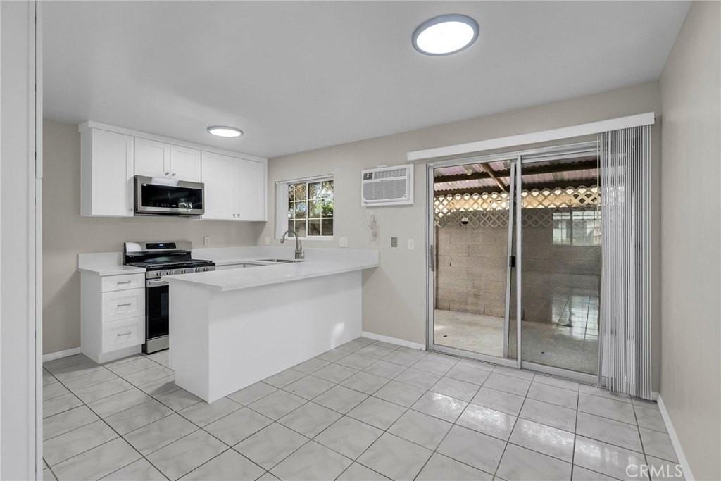 1302 W Lido Pl #2 - Photo 7 of 27