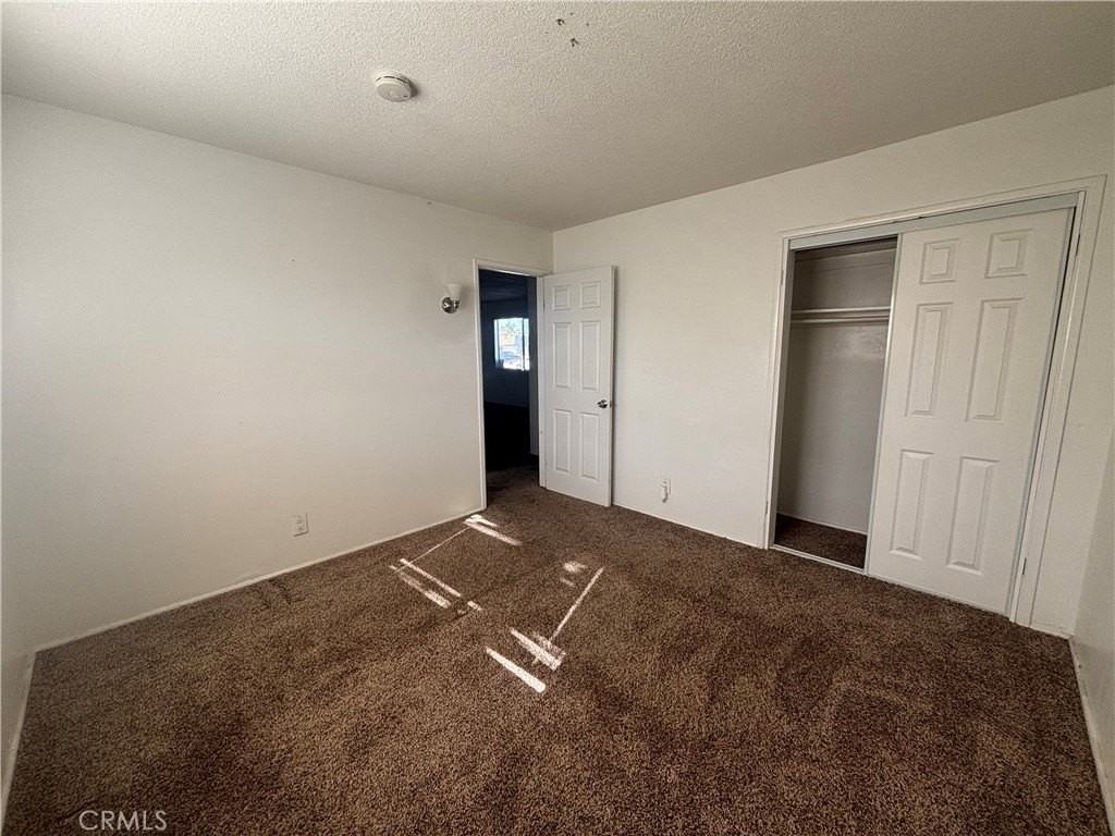 701 E Oakland Ave - Photo 6 of 10