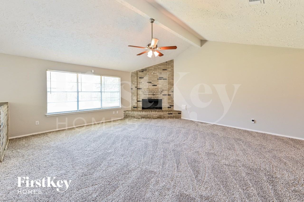 8403 Rustwood Ct - Photo 2 of 15