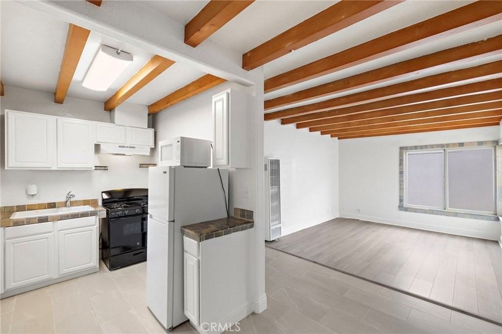 311 Acebo Ln #C - Photo 5 of 16