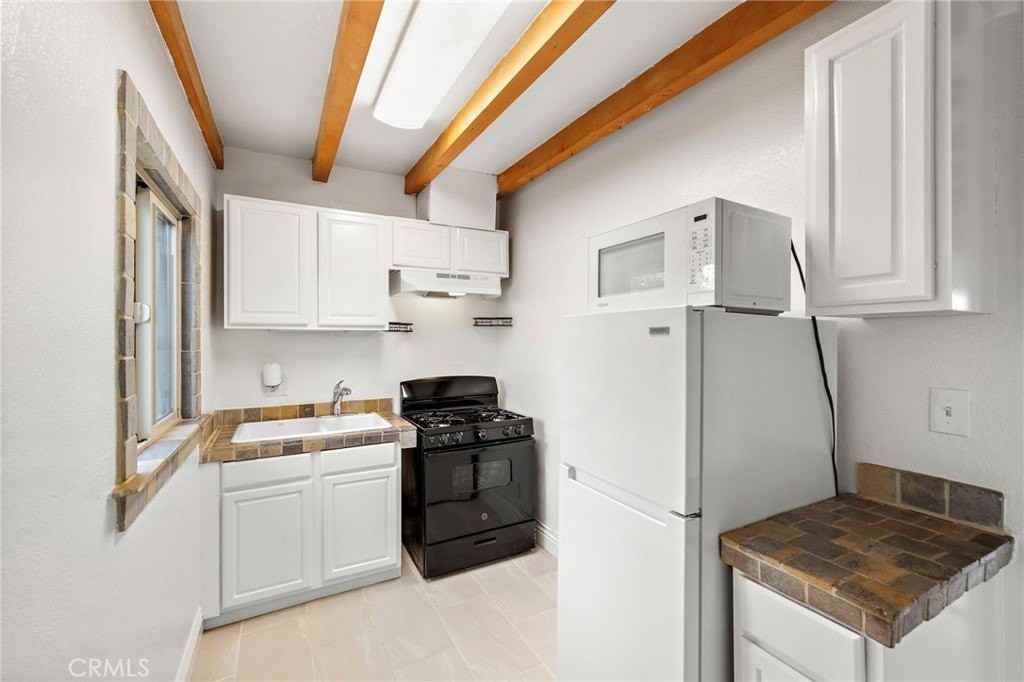 311 Acebo Ln #C - Photo 6 of 16