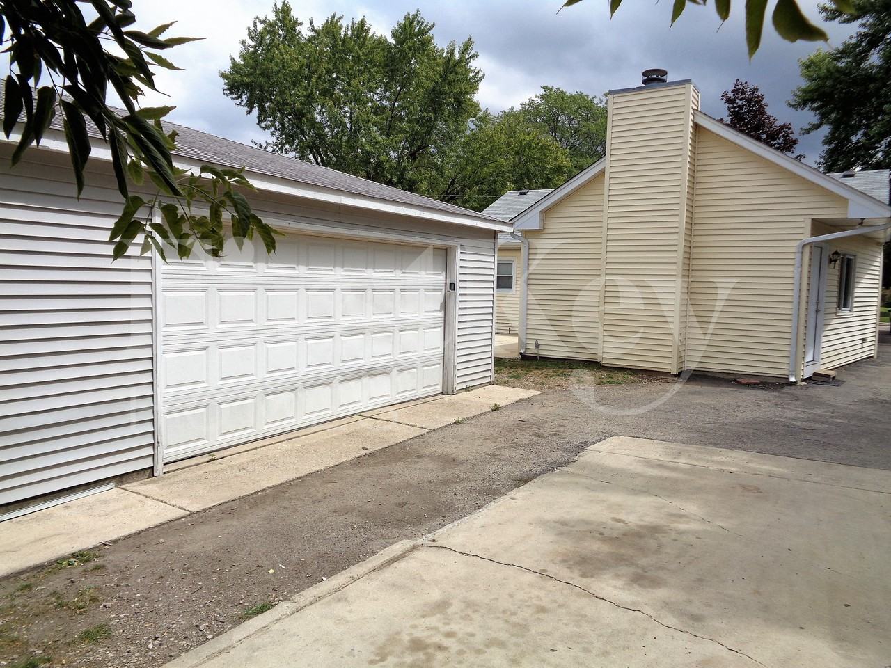 724 Gates St - Photo 2 of 10