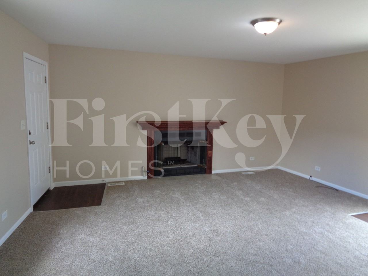 724 Gates St - Photo 5 of 10