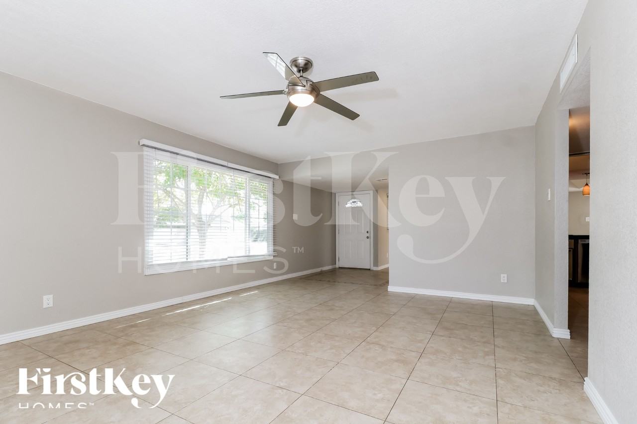 6836 S Terrace Rd - Photo 3 of 18