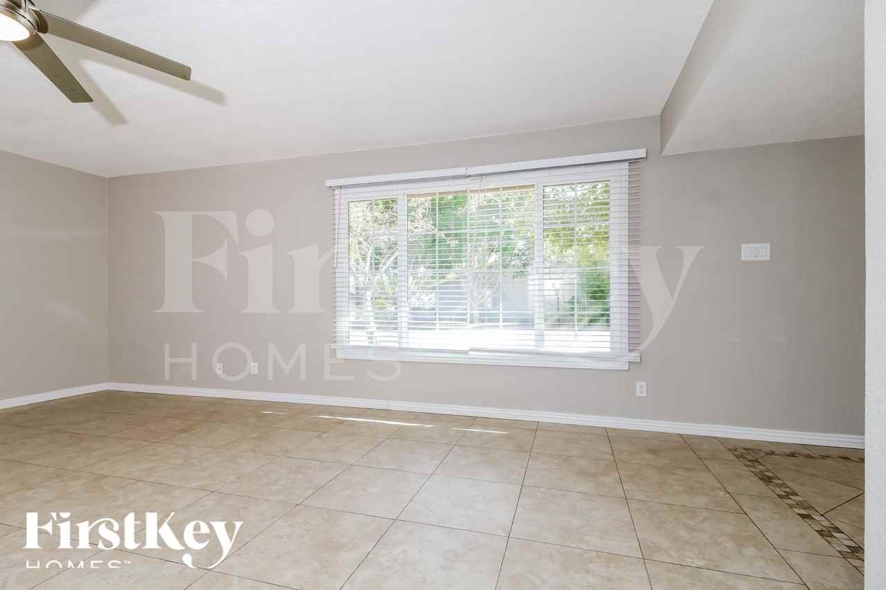 6836 S Terrace Rd - Photo 5 of 18