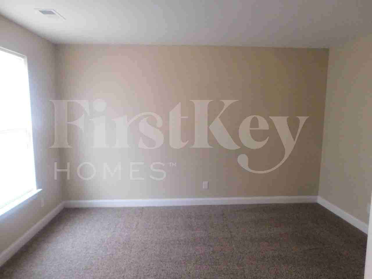 610 Leitrim Way - Photo 5 of 16