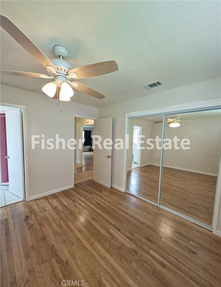 877 Pearl Dr - Photo 7 of 14