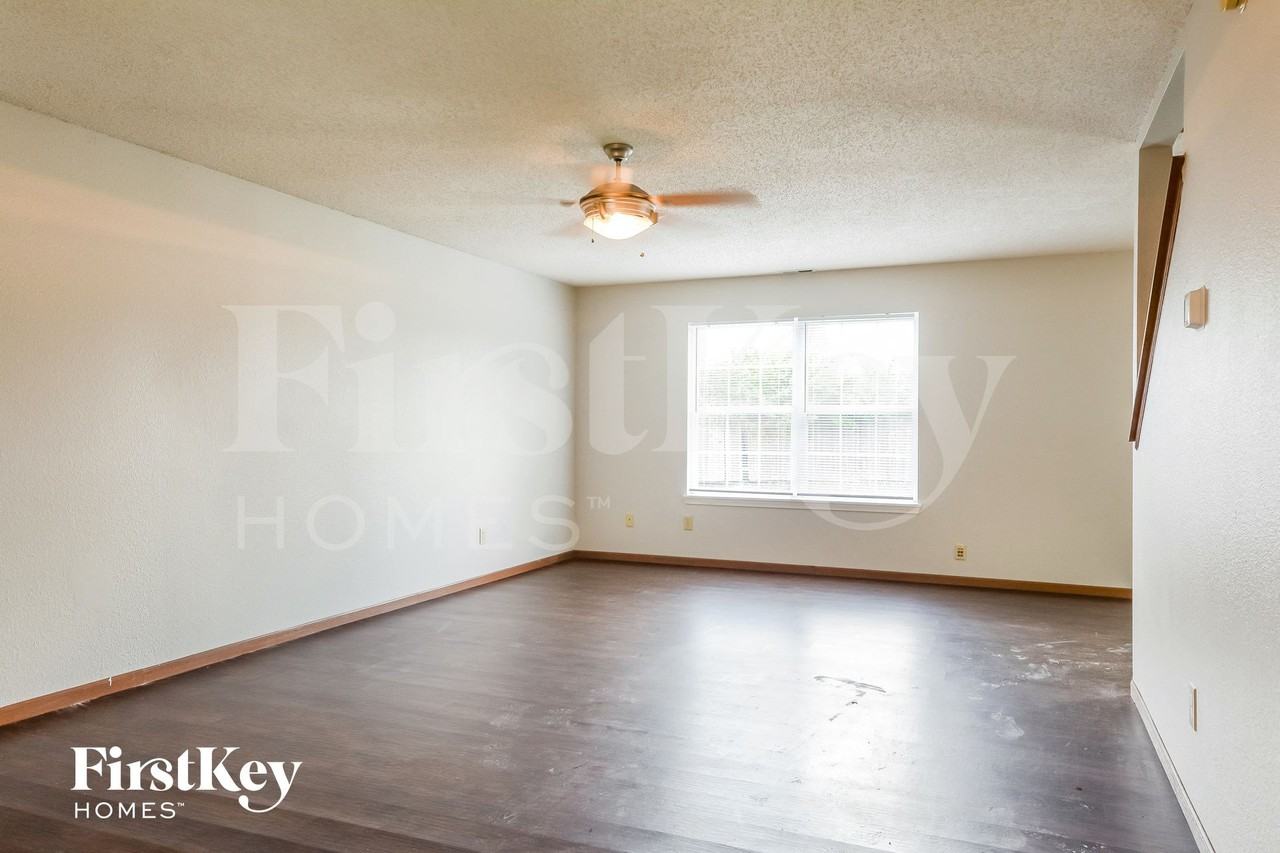 5742 Ensley Ct - Photo 3 of 15