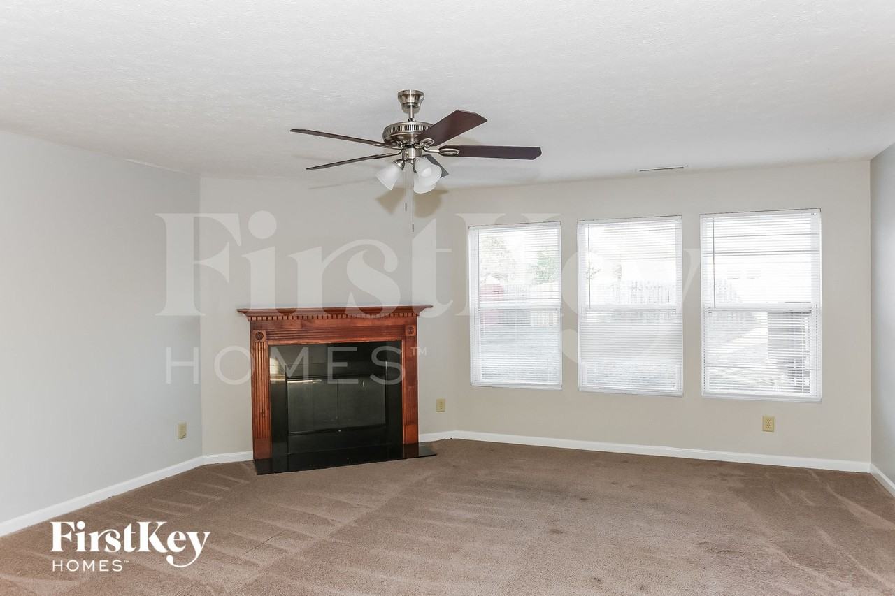 5508 Hammermill Dr - Photo 4 of 15