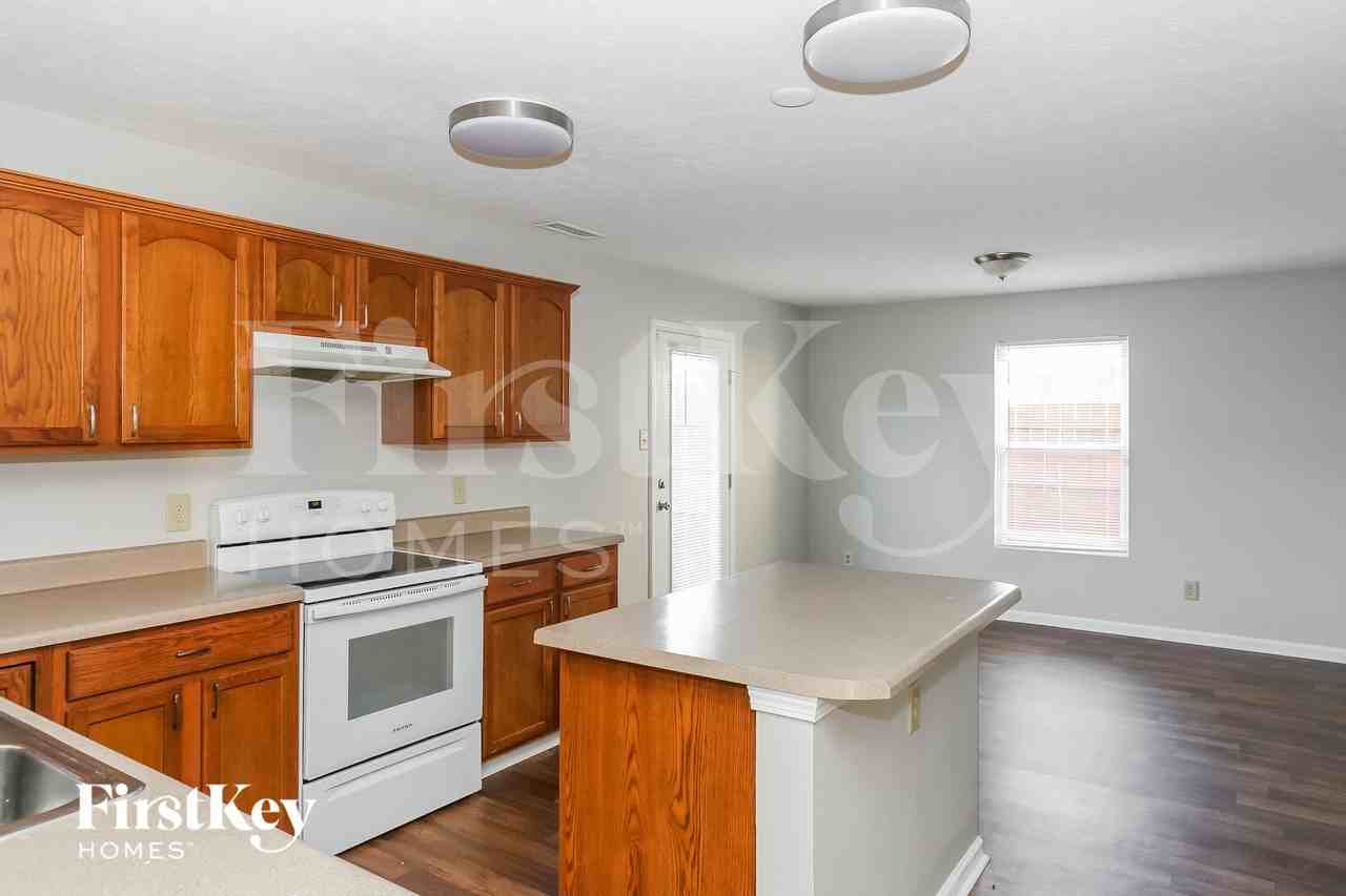 5508 Hammermill Dr - Photo 5 of 15