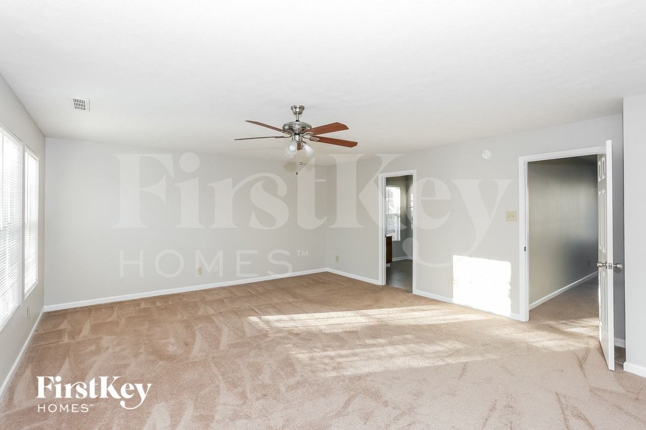 5508 Hammermill Dr - Photo 6 of 15