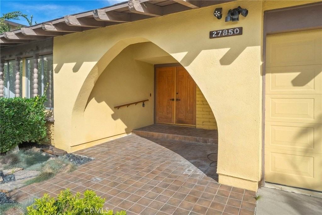 27850 Longhill Dr - Photo 4 of 26