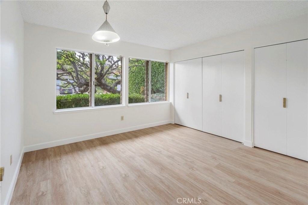 27850 Longhill Dr - Photo 5 of 26