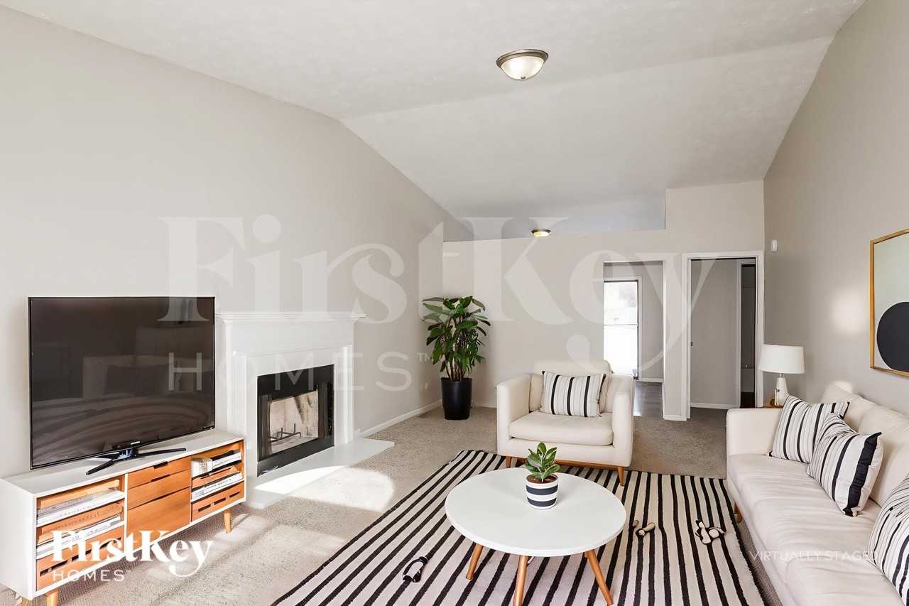 3961 Bonn Dr - Photo 4 of 19