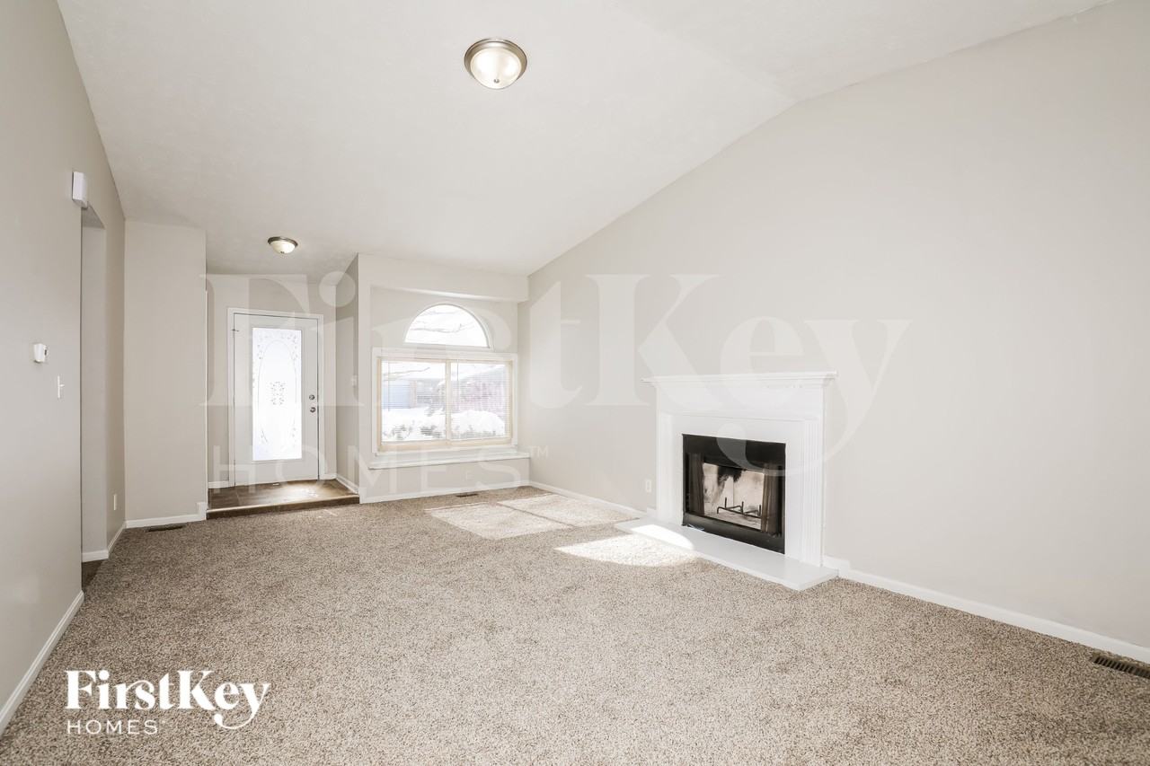 3961 Bonn Dr - Photo 5 of 19