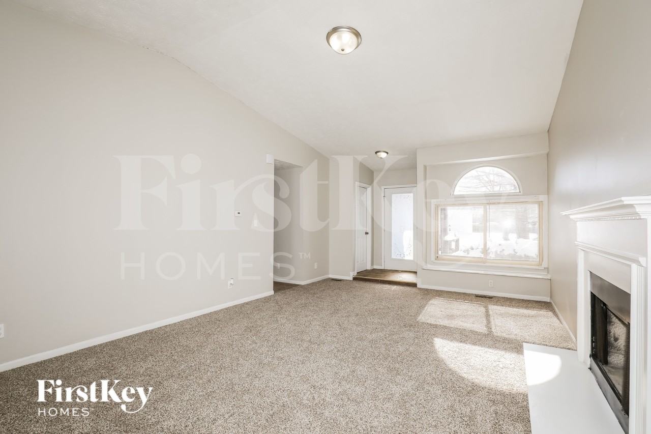 3961 Bonn Dr - Photo 6 of 19