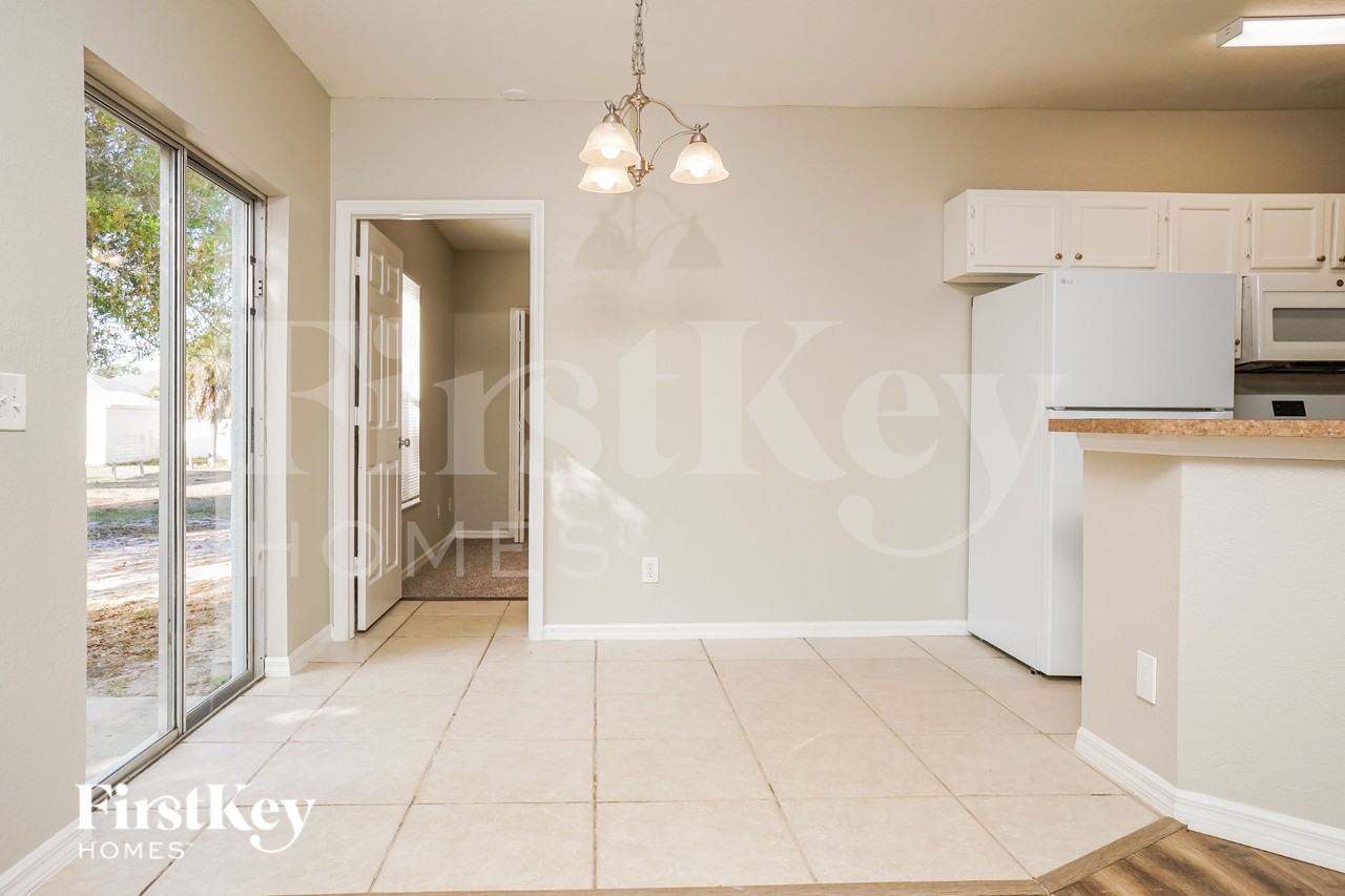 3291 Moravia Ave - Photo 5 of 19