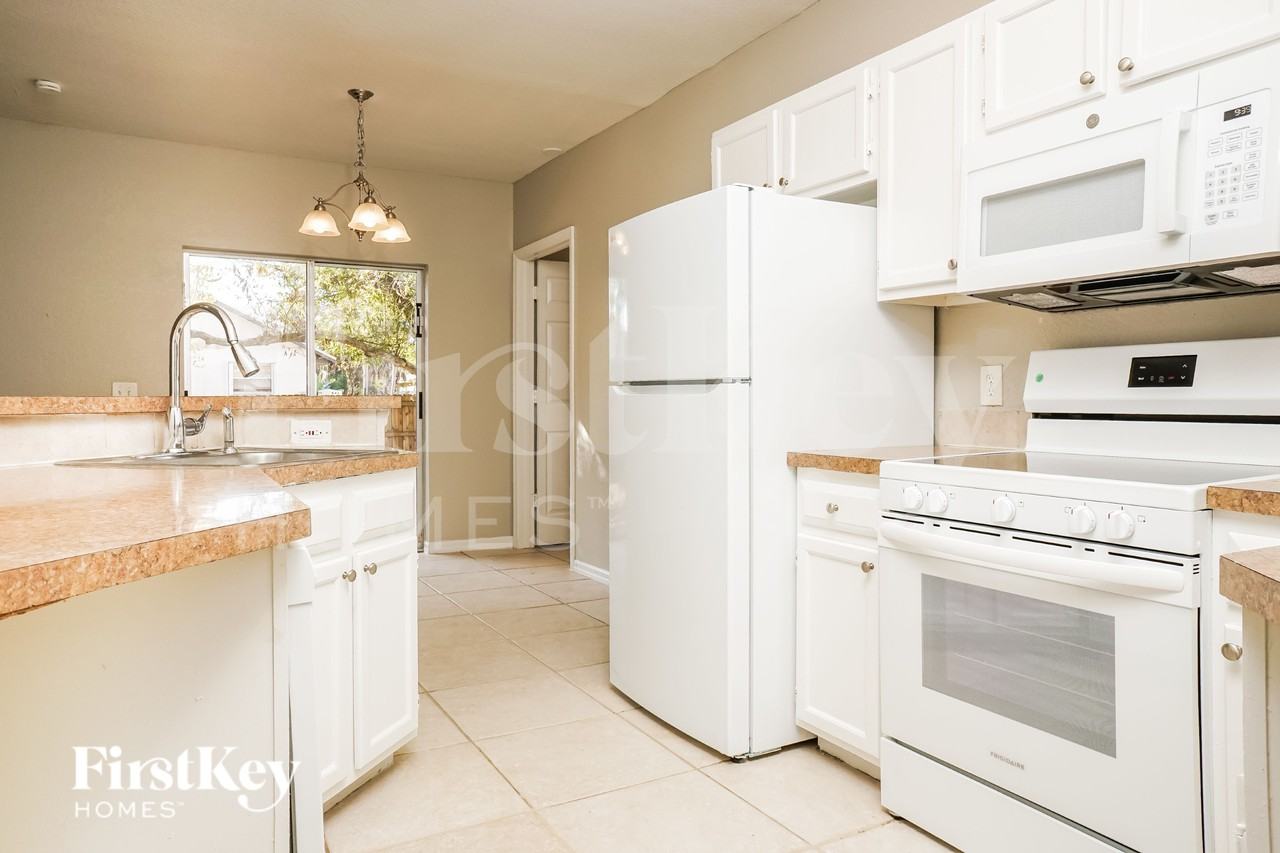 3291 Moravia Ave - Photo 7 of 19