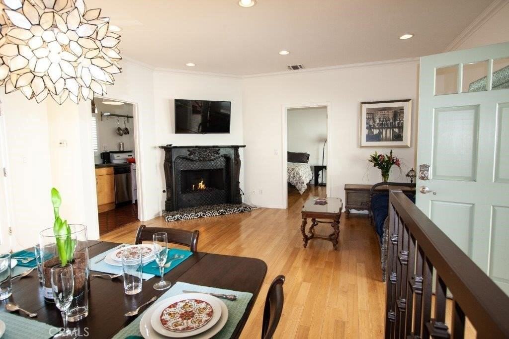 3027 Windsor Ave - Photo 3 of 23