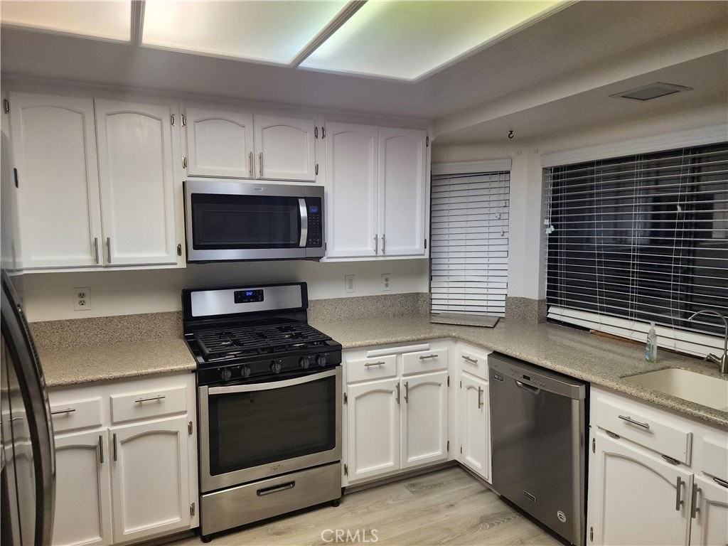 33202 Blanche Dr - Photo 4 of 18