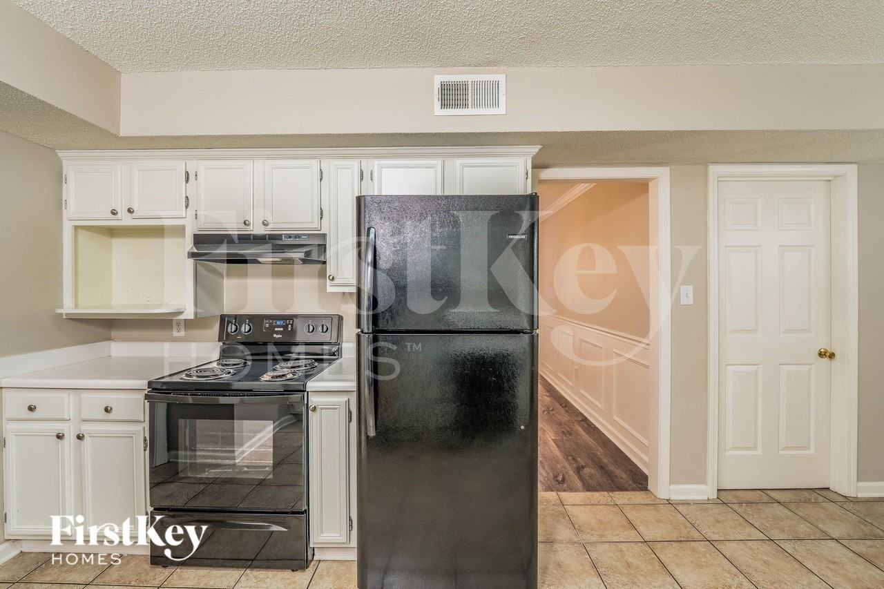 2583 Bridlewood Dr - Photo 7 of 16