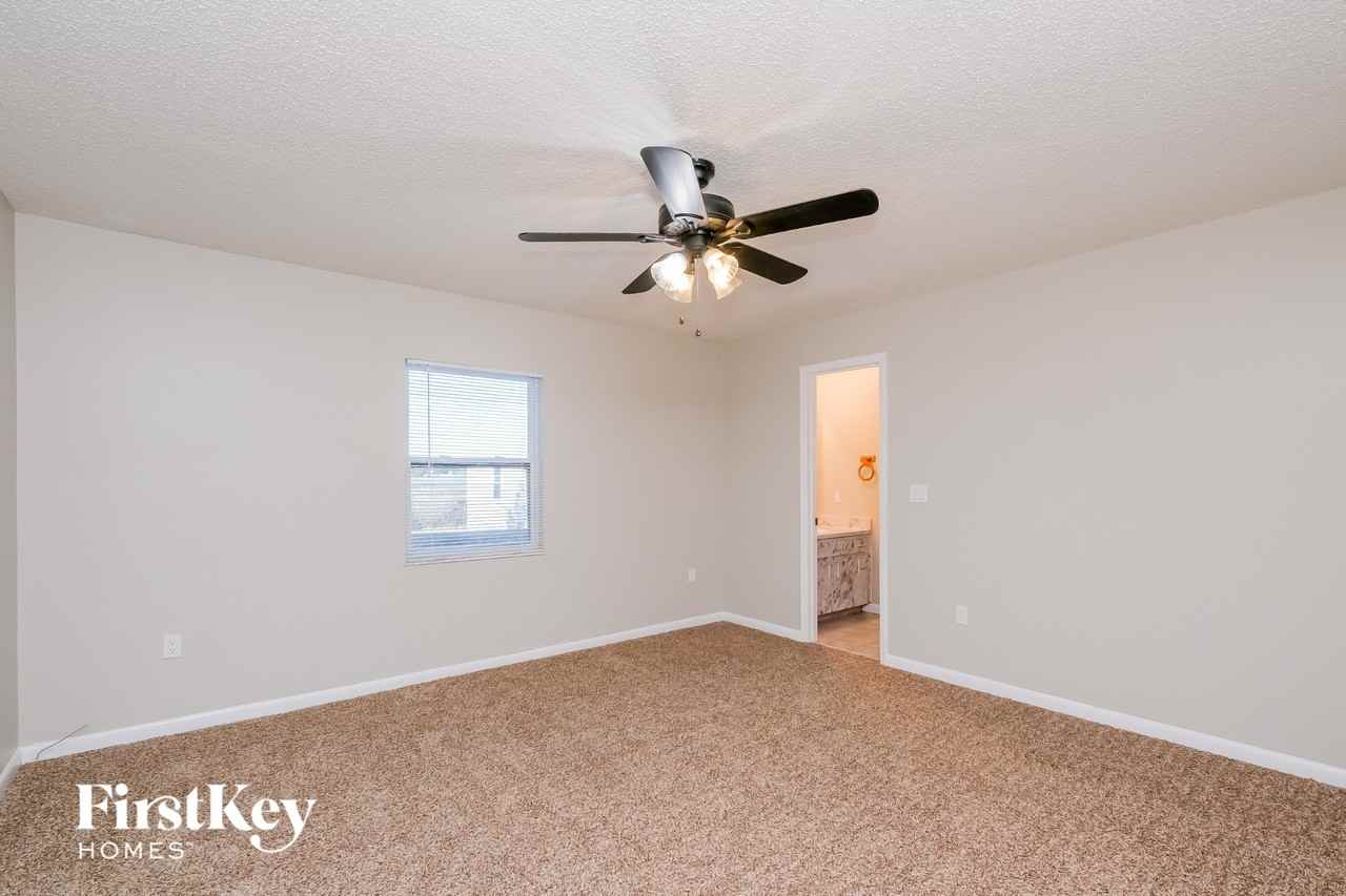 2416 Timbercreek Loop W - Photo 6 of 15