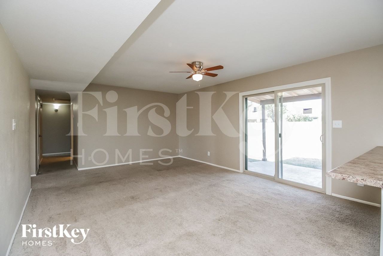 2312 E Commonwealth Ave - Photo 7 of 15