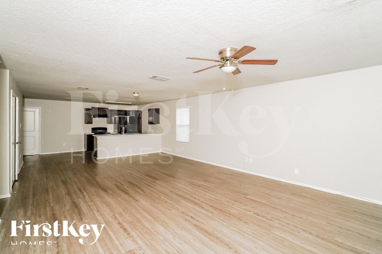 1936 Heather Glen Dr - Photo 3 of 18